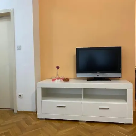 Spacious Family-friendly Apartamento