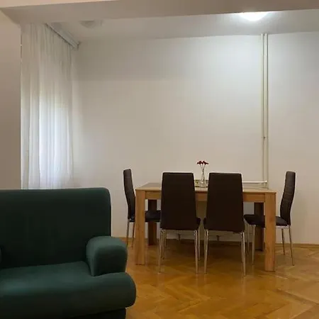 Spacious Family-friendly Apartamento Skopie