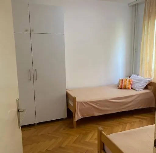 Spacious Family-friendly Apartman Szkopje