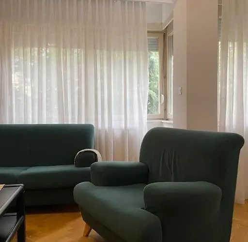 Spacious Family-friendly Apartman *