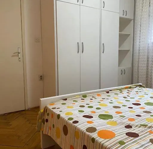 Spacious Family-friendly Szkopje